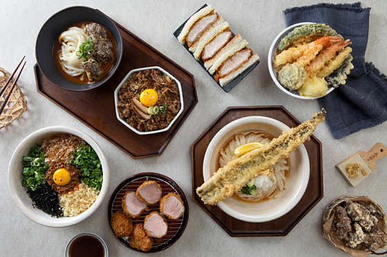 Udon and accompaniments at Udon Kinoya Hapjeong