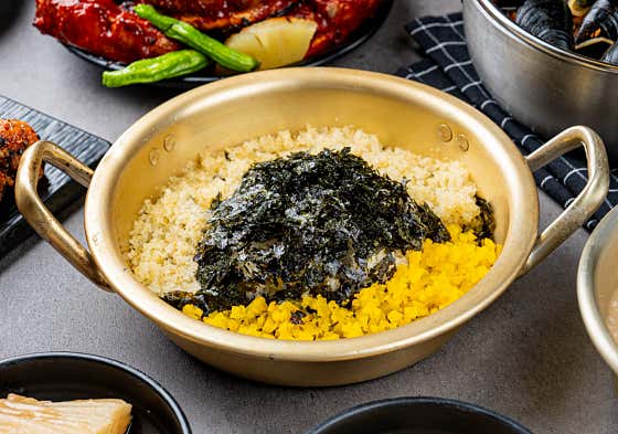날치알 주먹밥 메뉴 사진(네이버)