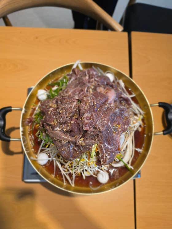 한우불고기 전골 (400g) 2인 메뉴 사진(네이버)