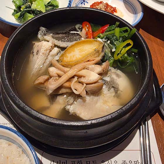 가을 제철 특선(도다리 전복 맑은탕) 메뉴 사진(네이버)
