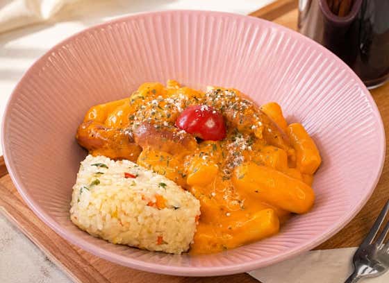 로제떡볶이+현미삼각밥 메뉴 사진(네이버)