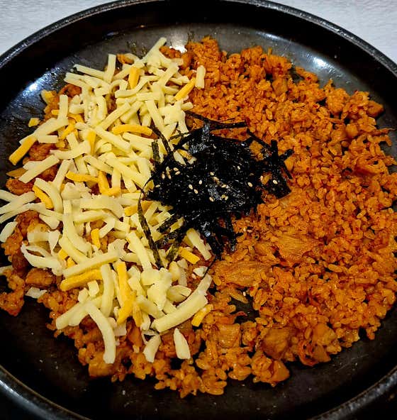 슈레드 치즈 추가 메뉴 사진(네이버)