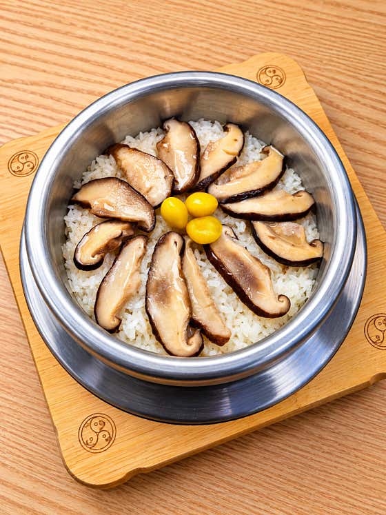 버섯솥밥 메뉴 사진(네이버)