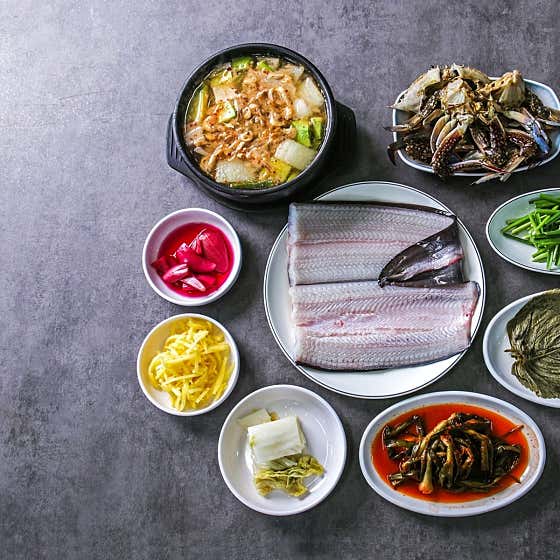 장어정식(간장게장 포함) 메뉴 사진(네이버)