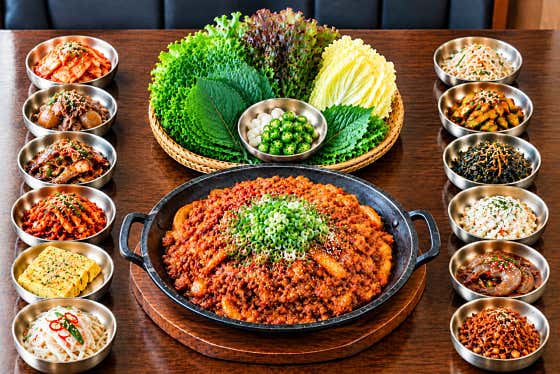 12첩 제육쌈밥 정식 메뉴 사진(네이버)