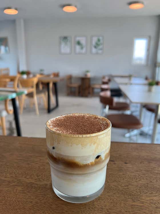 땅콩크림라떼(ICE) 메뉴 사진(네이버)