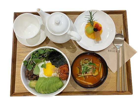 아보카도 덮밥 메뉴 사진(네이버)