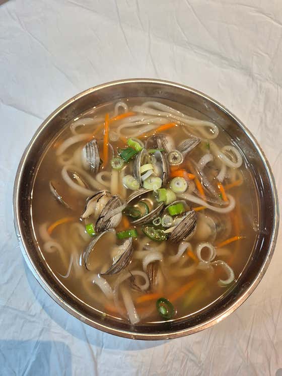 동죽칼국수 메뉴 사진(네이버)