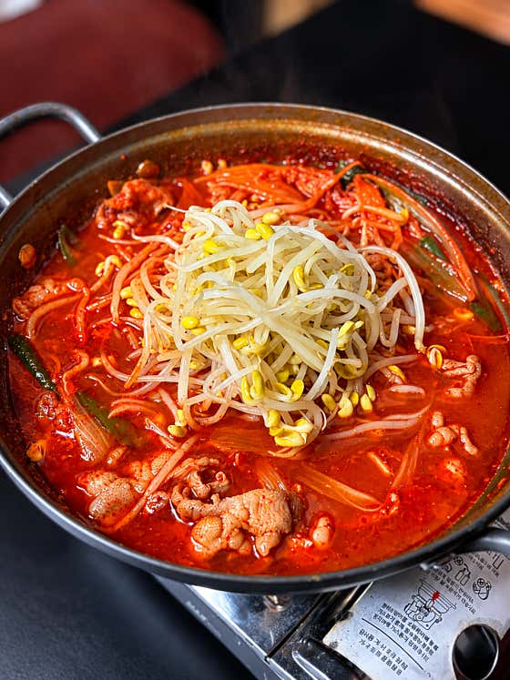 국물 무뼈 닭발 메뉴 사진(네이버)