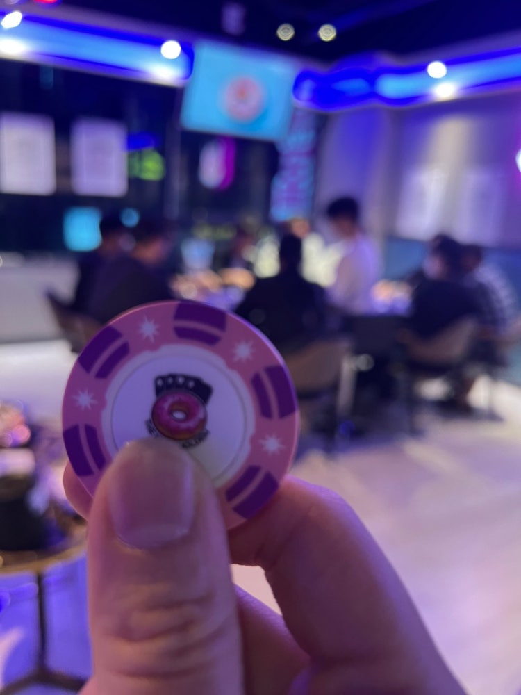 더넛츠스튜디오 화명점 홀덤펍 매장 사진