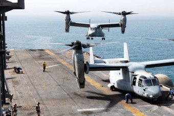 CH-46을 대체하며 강습상륙함의 주력 수송기로 배치중인 MV-22B Osprey
