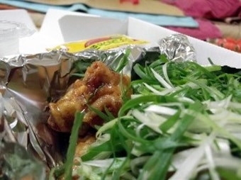 12시엔 치킨이 땡기지