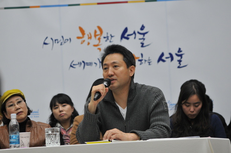 오세훈 서울시장, 아침현장소통 직접 청취하며 시민과 소통 시작