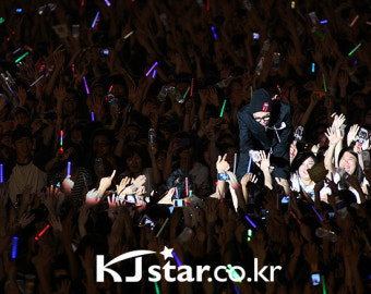110806 싸이콘서트 흠뻑쇼 게스트로 참여한 지드래곤 사진과 영상