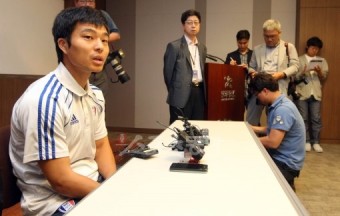 최성국 축구계 영구퇴출!! 승부조작 연류된 최성국 등 가담자 47명 축구계 영구 제명, 이제 뭐 먹고 사나??