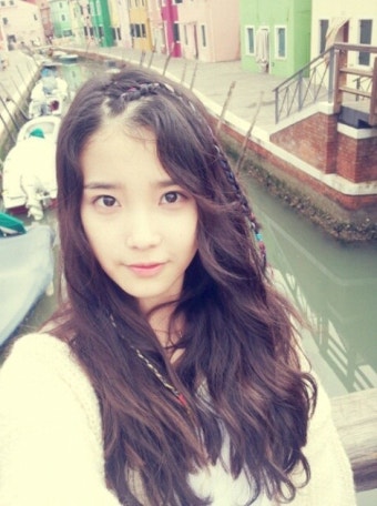 아이유(IU) - 하루 끝 듣기 스무살의 봄 ~ 싱글앨범!!
