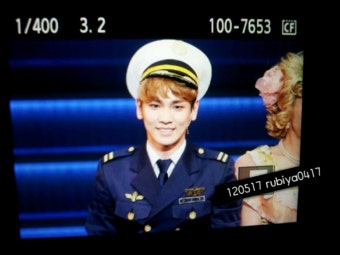 120517 샤이니 키 - 뮤지컬 캐치미 이프 유캔 커튼콜 직찍 모음 :: 기분이 좋아보였던 프랭키 기범이
