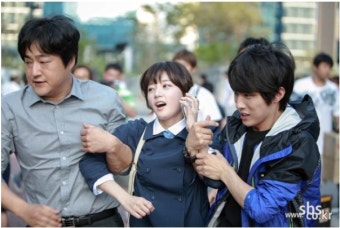SBS 드라마스페셜 '유령' 미친소와 쪼린감자(곽도원-송하윤) 은근히 잘 어울리네