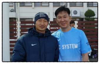 저희 'SW네트워크' 에서 탁재훈, 이천수의 연예인축구팀 FC SYSTEM을 후원하고 있어요.