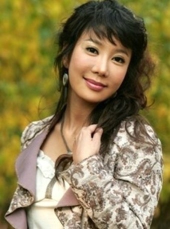 1=노현희 탤런트, 뮤지컬배우] 출생1972년 8월 23일신체163cm, 42kg학력한성대학교 무용학 학사데뷔1992년 KBS 드라마 '백번 선 본 여자...