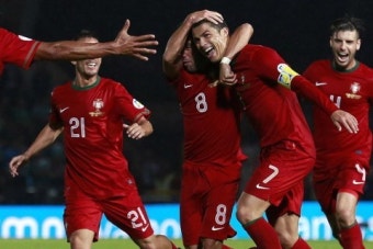 호날두 해트트릭! 포르투갈, 북 아일랜드 꺾고 조 1위 수성