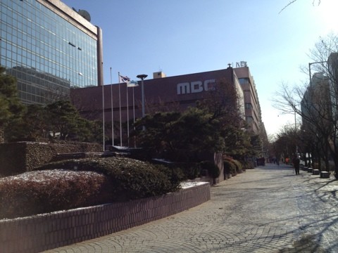 2025년 제39회 골든디스크어워즈, 국가애도기간에 생방송 대신 녹화방송으로 진행