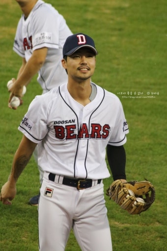 두산베어스 NO.17 오재원 선수의 생일을 축하합니다 ~~ ω 간지작살 오재원 화이팅 !!!