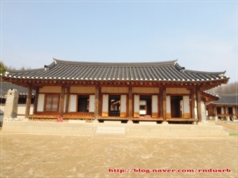 옥천 육영수 생가