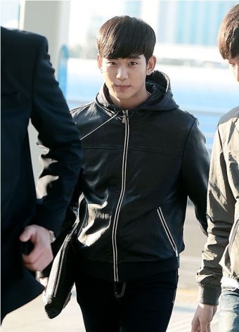 김수현 팬미팅, 중국 심장이 '들썩'…340만원 암표 등장