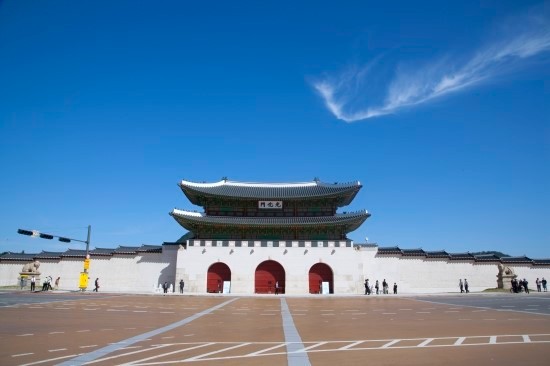 프란치스코 교황 폐렴으로 위중, 호흡 곤란 증세 겪어 중환자실치료中