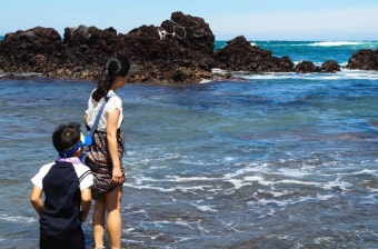 [제주여행] 성산 일출봉과 황우지 해변 - 제주도 남해안의 볼록 솟은 산과 움푹 꺼진 바다
