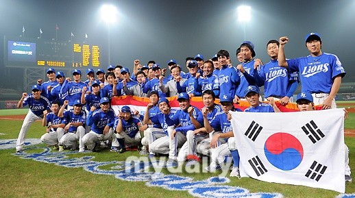 롯데, 강성우 코치 영입으로 포수들의 발전 도모