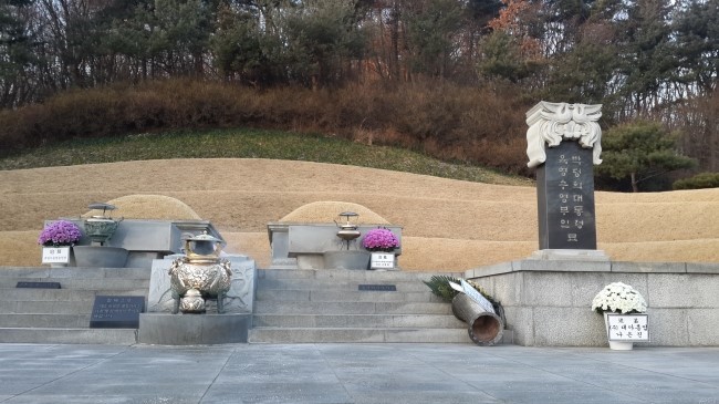 육영수 여사 묘역 참배, 윤대통령과 박근혜 전 대통령의 만남