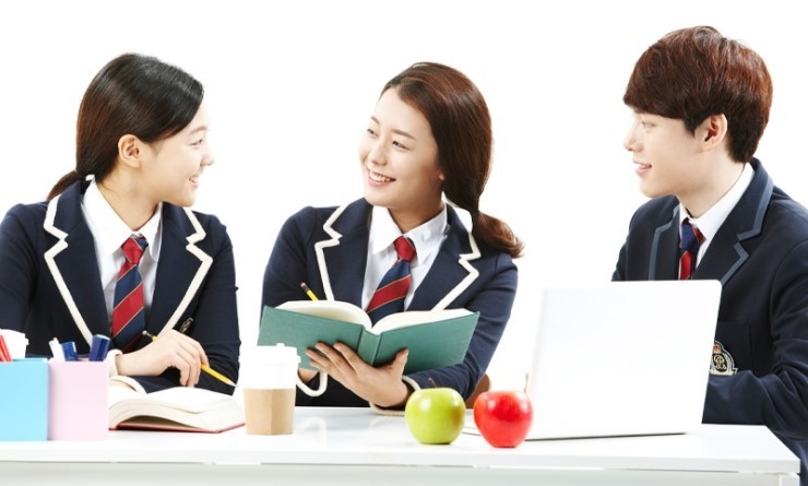 정근식 서울시교육감, 윤석열 대통령 모교 충암고 방문 후 심리치유 프로그램 추진