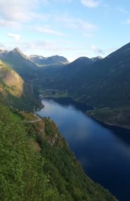 노르웨이 여행 둘째날_ 아틀란틱 로드,올레순,예이랑에르 피오르 | 블로그