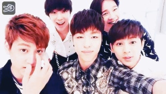아이콘 비아이,김진환,바비,송윤형,구준회,김동혁,정찬우 움짤 이미지