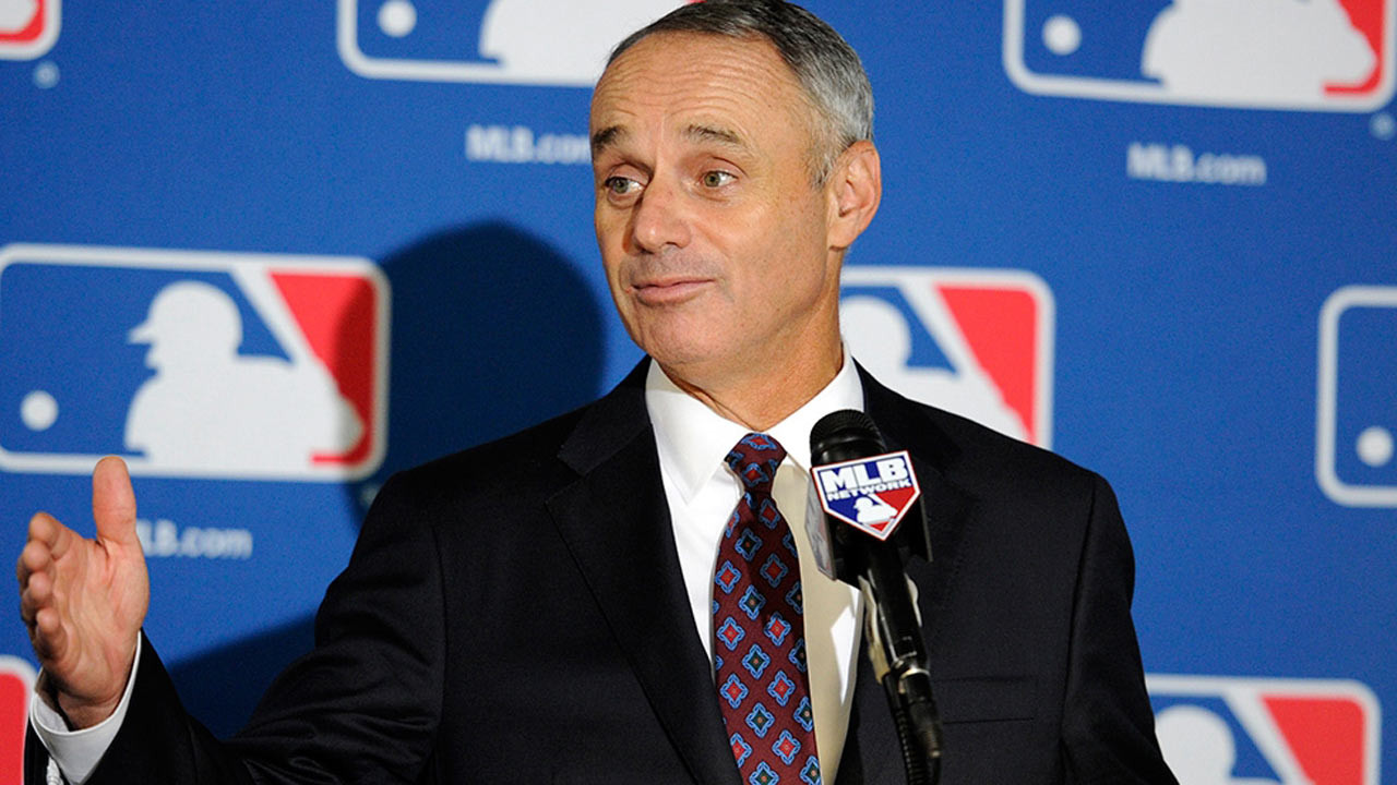 MLB, 롭 맨프레드의 황금 대타 제안에 구단주들과 팬들 반응 혼재
