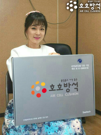 <HOHO review>호호방석과 함께한 매력적인 그녀, 배우 김정난