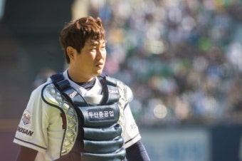 두산 2연패, 양의지 부상