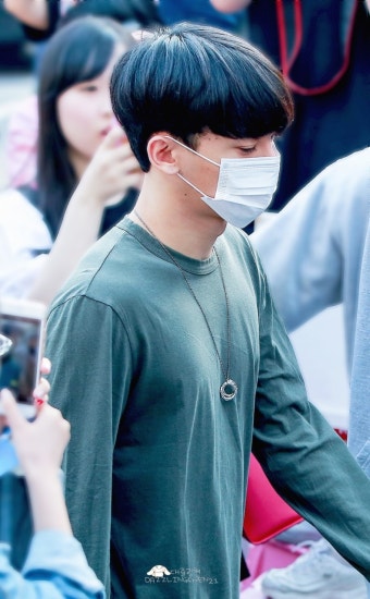 160610 엑소 뮤직뱅크 출근길 고화질모음2 (90P)