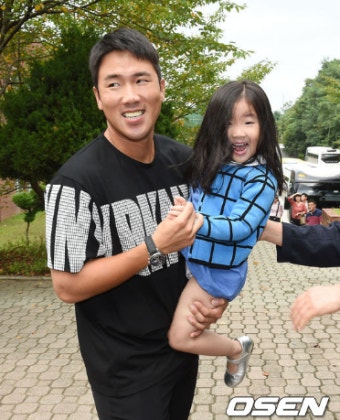 군 전역후 복귀 첫타석 쓰리런 작렬 전준우 컴백!!!