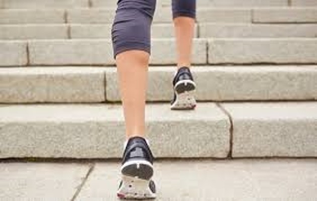 [계단UP] 엉덩이 근육 강화에 도움이 되는 계단오르기 운동 | 블로그