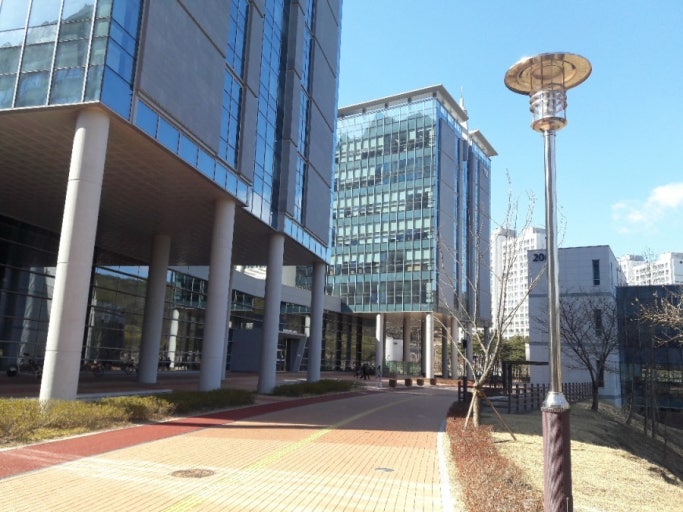 Viện Khoa Học Và Công Nghệ Quốc Gia Ulsan (UNIST) – 울산과학기술원 (ảnh 3)