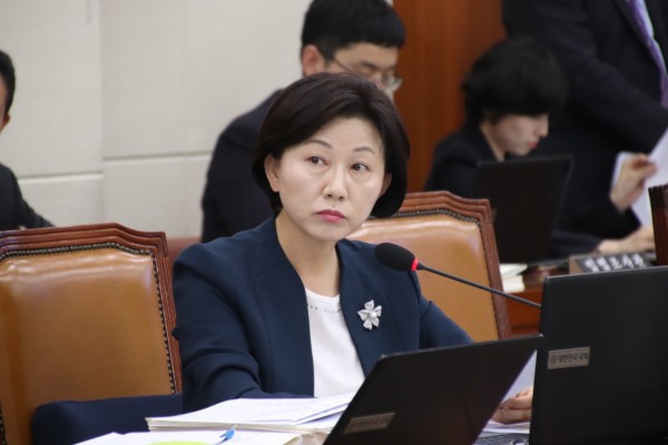'환경노동위원회 국정감사 2일차' 질의하는 송옥주의원 | 블로그