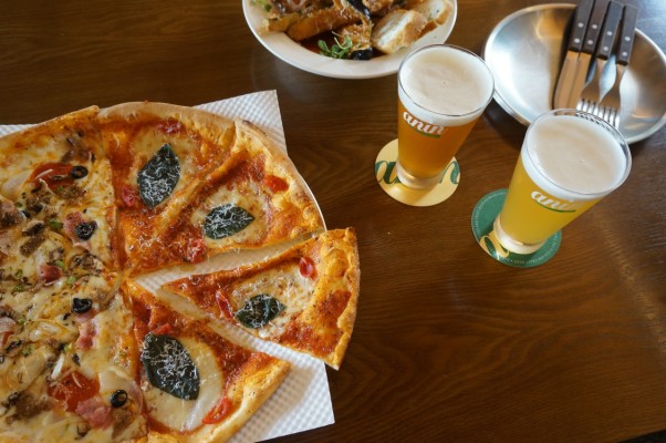 김해의 옛 시간이 담긴 트렌디 피자&맥주 가게..... [김해 봉황동 봉리단길 맛집/안인정미소] | 블로그