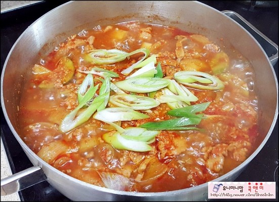 스팸고추장찌개 만들기..흰쌀밥에 쓱쓱 비벼 맛있는 고추장찌개^^ | 블로그