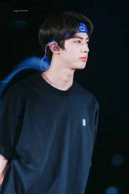 방탄소년단 진 in 사우디 아라비아 킹 파드 스타디움 콘서트 팬캠사진 | 블로그