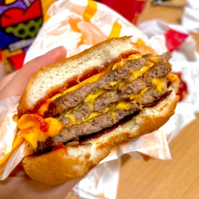 맥도날드 신상 트리플 치즈버거 솔직 먹부림 후기 | 블로그