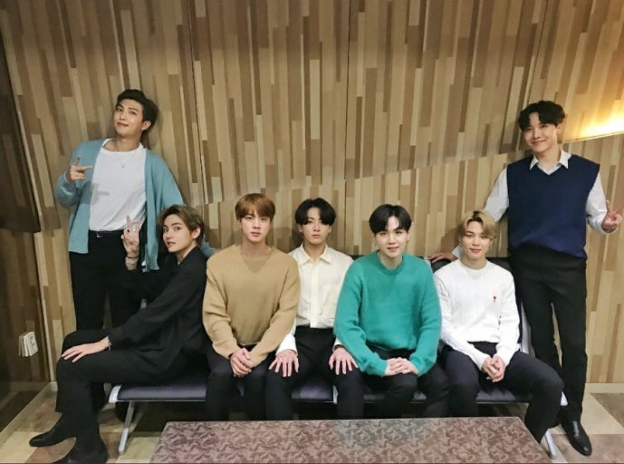 BTS 방탄소년단 트위터 - 오늘의 방탄 KBS 뉴스9 빌보드 핫100 1위 가수