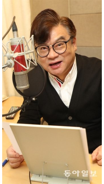 ‘오디오 드라마’ 만든 홍시호 성우 (동아 2020-11-10)